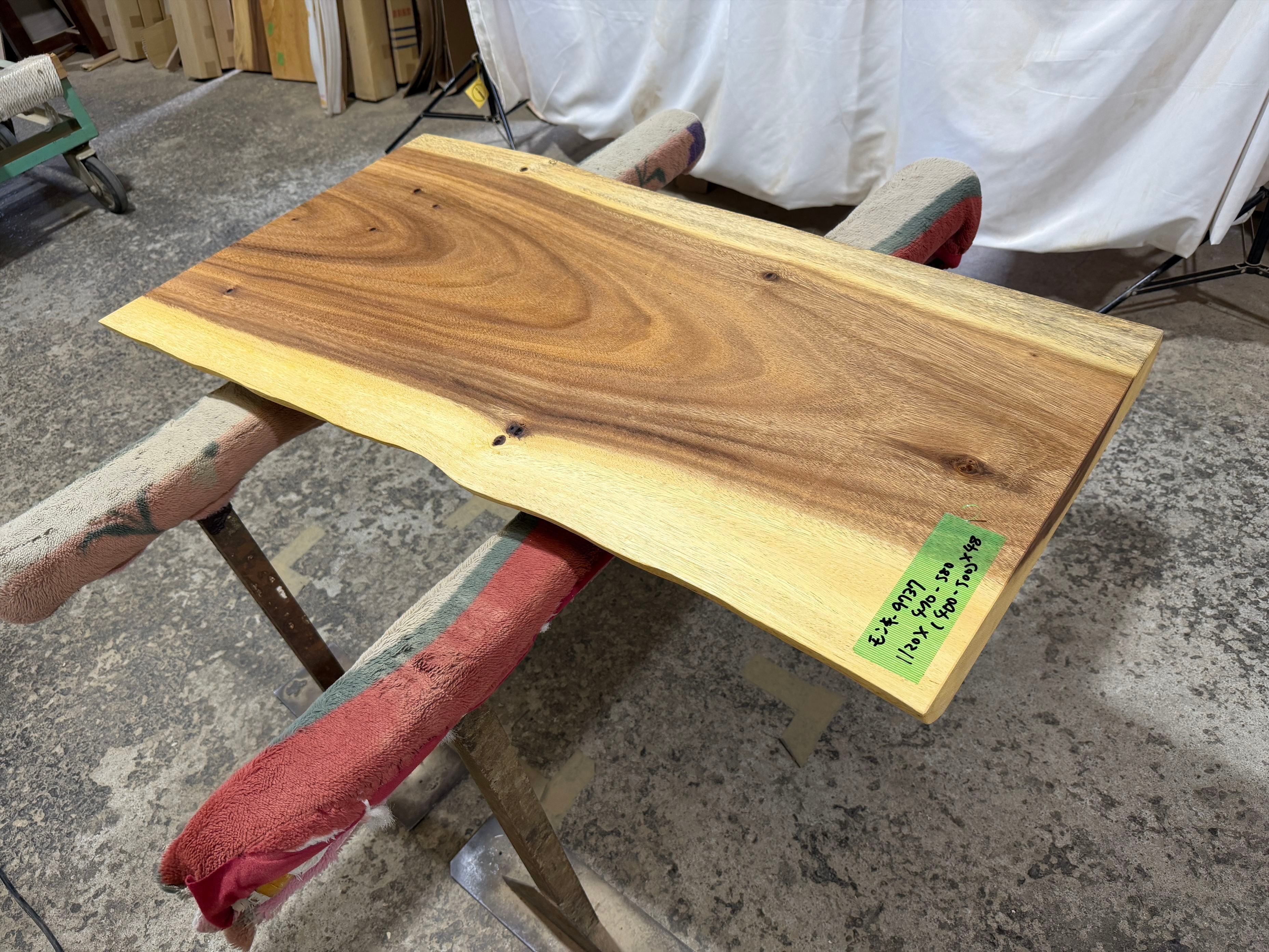 モンキーポッド9737 一枚板無垢 乾燥材 1120x470-580x48mm カウンター センターテーブル ダイニングテーブル