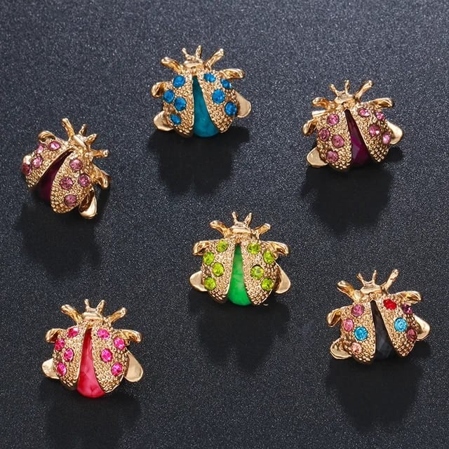 ベ*P様 ブローチ　アクセサリー　まとめ売り　5個　すずらん　てんとう虫 ベ*P様 ブローチ アクセサリー まとめ売り 5個 すずらん てんとう虫