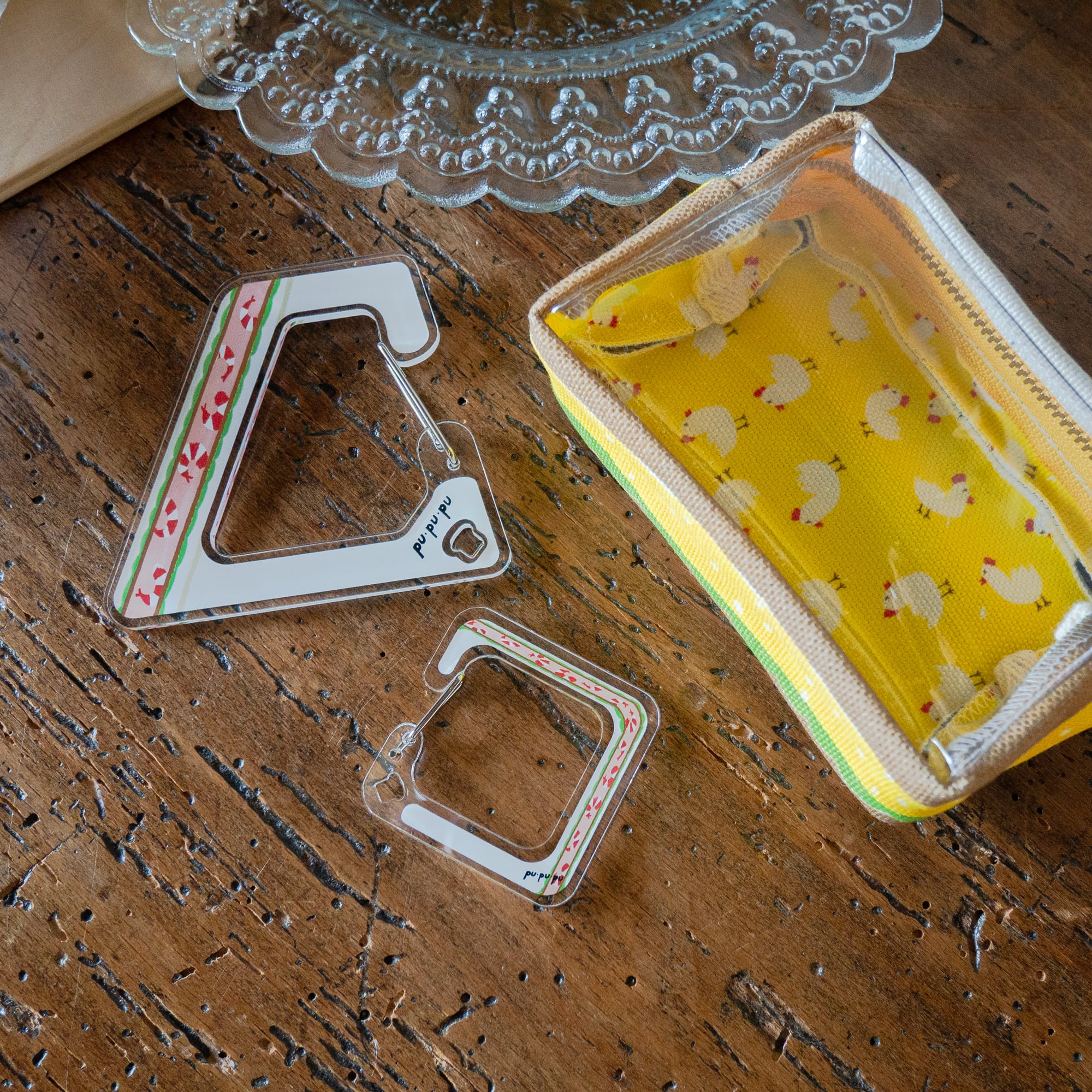 四角サンドのクリアポーチ