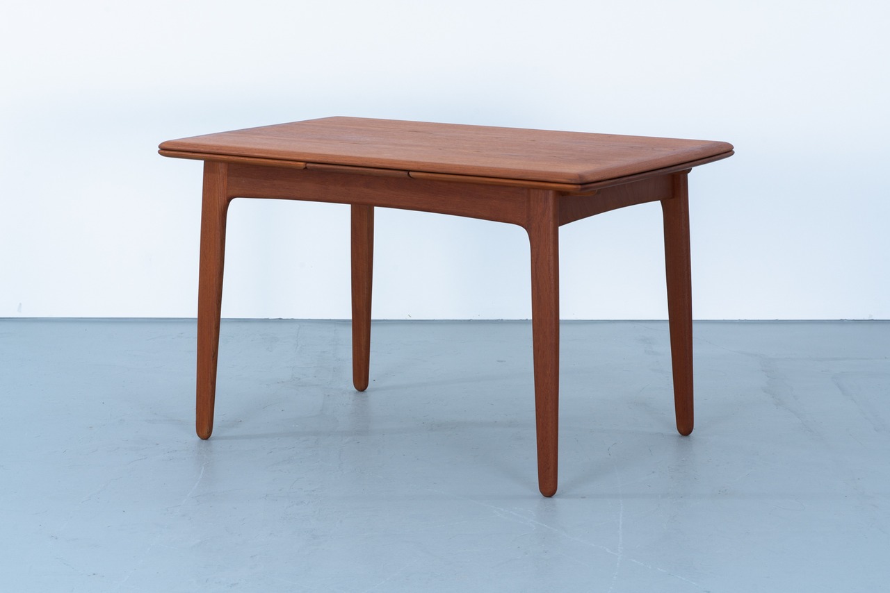 Svend Aage Madesen | Dining table