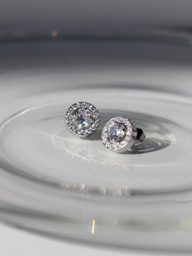 Halo zirconia pierce