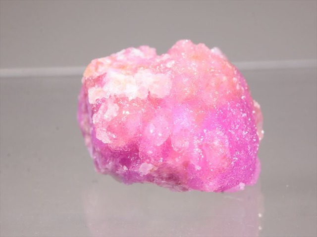 Cobaltocalcite（Bou Azzer  Morocco）
