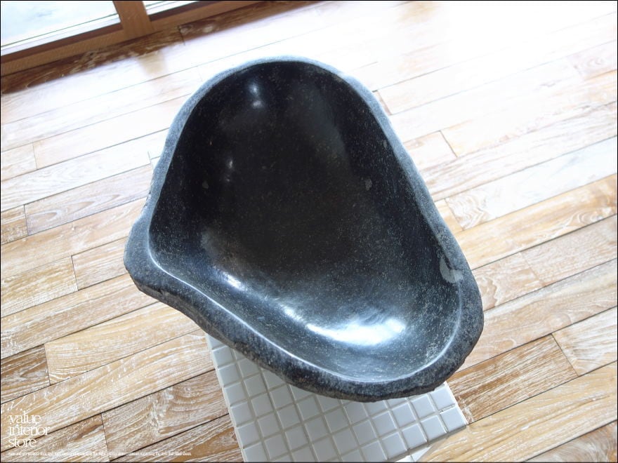 自然石 つくばい/C06 めだか鉢 睡蓮鉢 メダカ鉢 庭 金魚鉢 手水鉢 和風 ハス鉢 水盤 ガーデニング W53.5cm