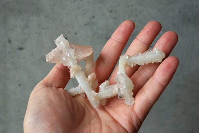 アポフィライト/スティルバイト/カルセドニー 　Apophyllite/Stilbite/Chalcedony 860