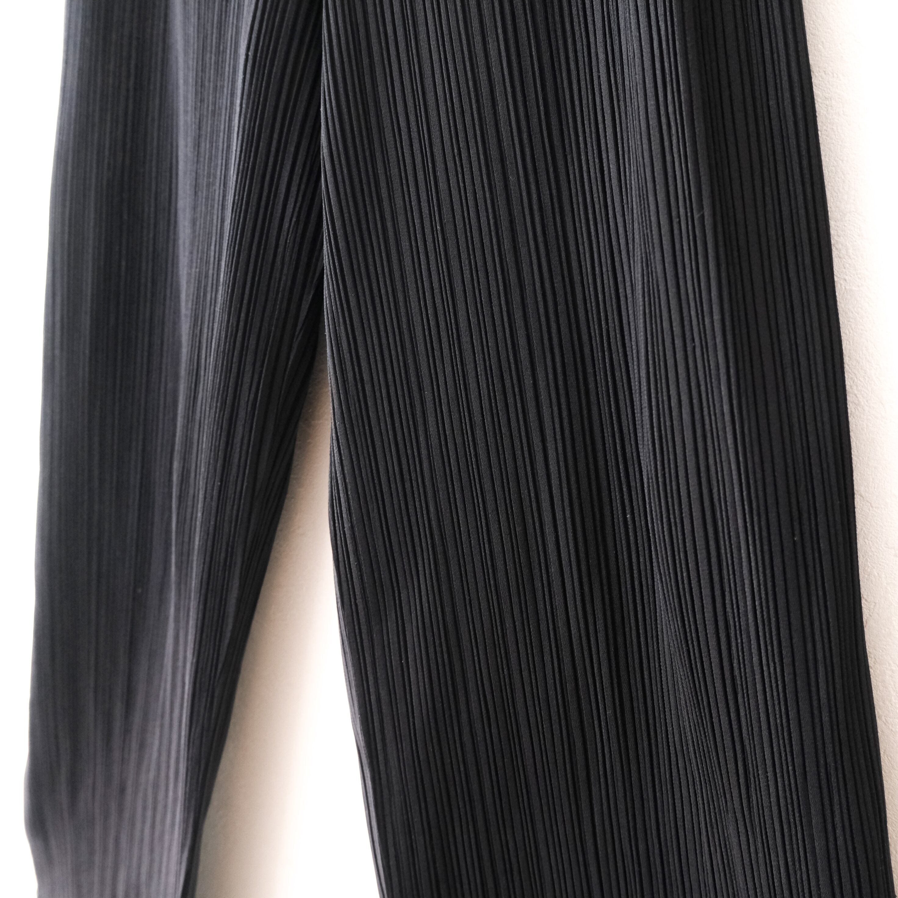 PLEATS PLEASE Issey Miyake” black pleats pants 90s | anti knovum