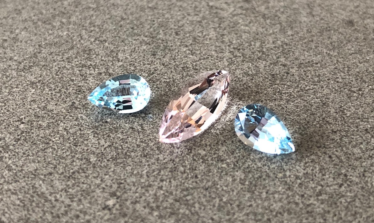 ピンクモルガナイト マーキス 14.5x5.9x4mm 1.76ct