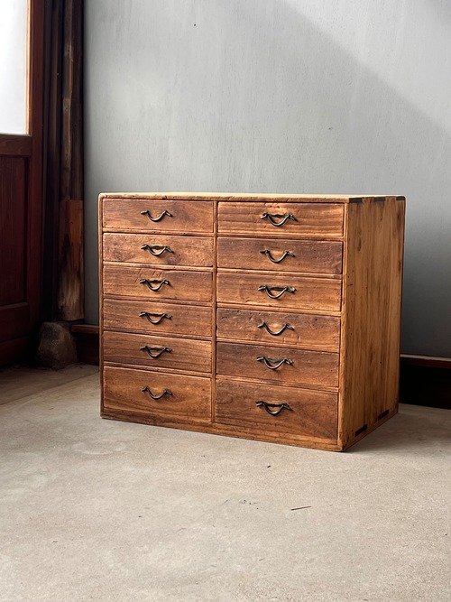 12杯の小引き出し