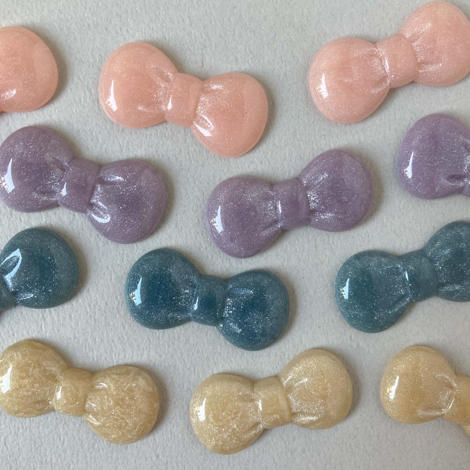 ぷっくり丸リボンデコパーツ(33mm)