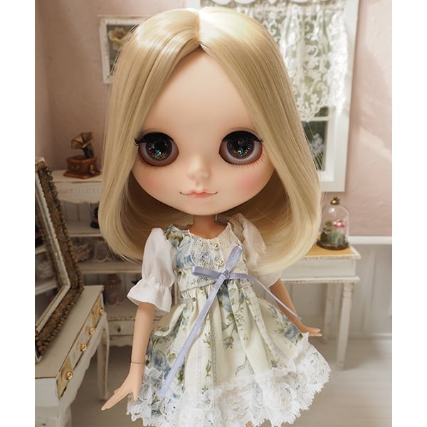 ブライス、正規品　頭皮付きウイッグ、ネジ付き、美品 カスタムブライス] 頭皮付きウィッグ交換でヘアスタイルチェンジ