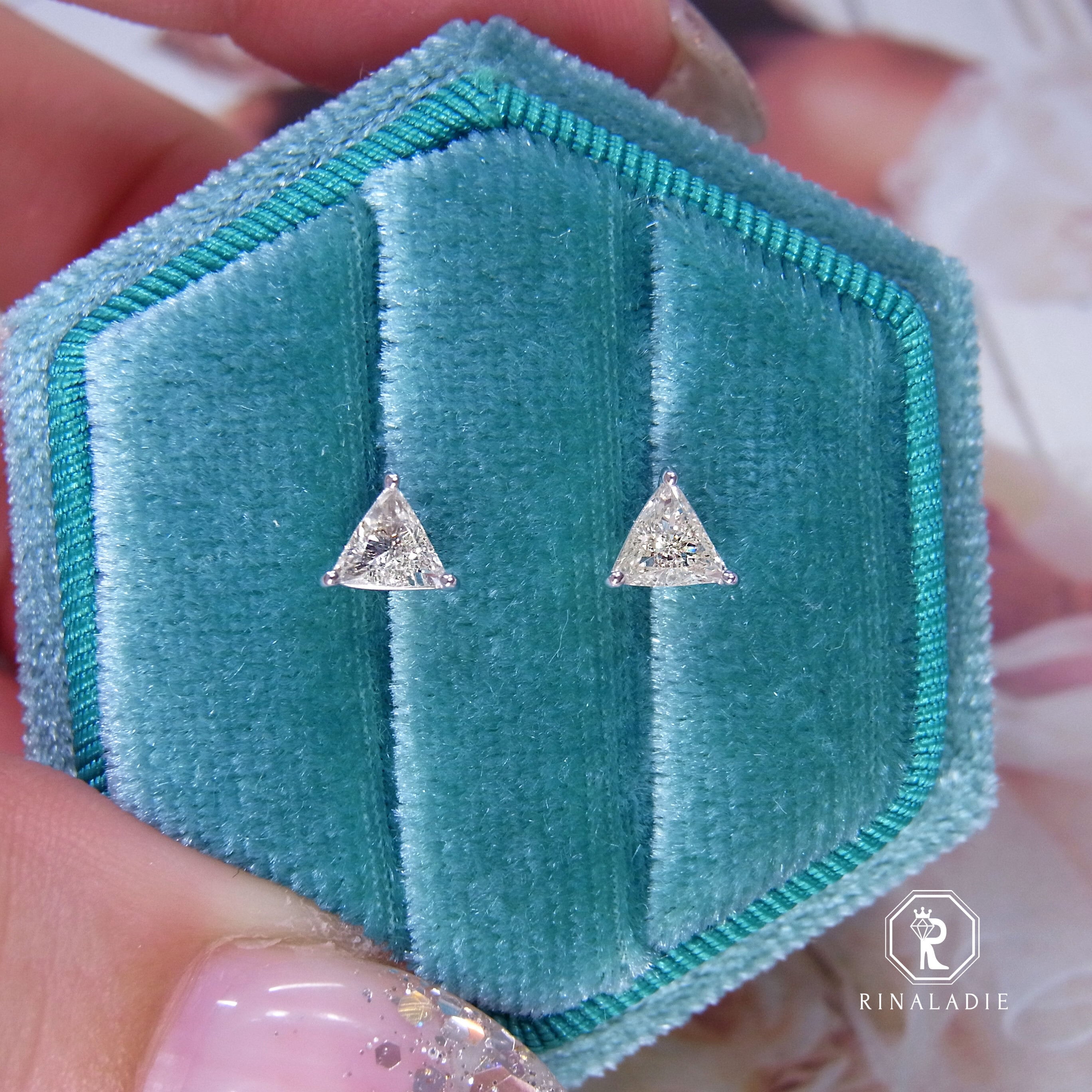 K18WG天然ダイヤモンド♡トリリアントカット×ピンクダイヤ添えピアス