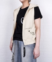 【直営限定ITEM】ドロストフリルペイントベスト (IVORY) CQ-46123H