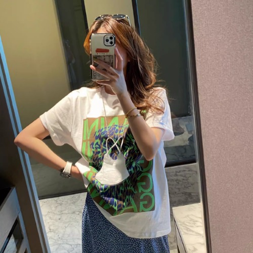 プリントTシャツ レディース トップス 白T 半袖Tシャツ ゆったり ルーズ フリーサイズ 個性的 春夏 カジュアル お出かけ おしゃれ ラウンドネック 女性 ファッション グラフィックプリント