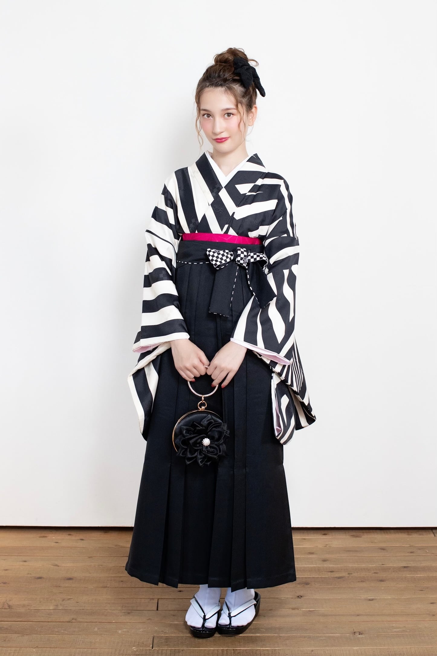 Kimono Sienne 卒業式袴3点セット 幾何学模様とストライプ 二尺袖着物