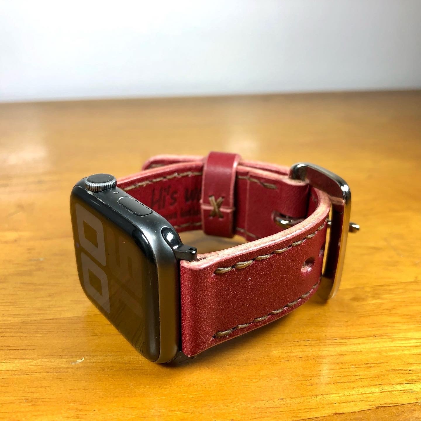 受注製作【栃木レザーヌメ革 ワインレッド】apple Watch レザーバンド アップルウォッチ レザーベルト | ~手縫いの革モノ~ Hi's works 受注製作【栃木レザーヌメ革 ワインレッド】apple Watch レザーバンド アップルウォッチ レザーベルト | ~手縫いの革モノ~ Hi's works