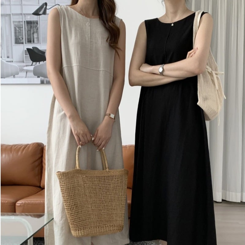 送料無料 ワンピース ドレス レディース 2色 夏 ロングワンピース ロング マキシワンピース マキシ丈 リゾートワンピース リゾートドレス サマードレス 無地 シンプル ナチュラル フレア ノースリーブ クルーネック 体型カバー 着痩せ 細見え 脚長 大人 カジュアル 無地