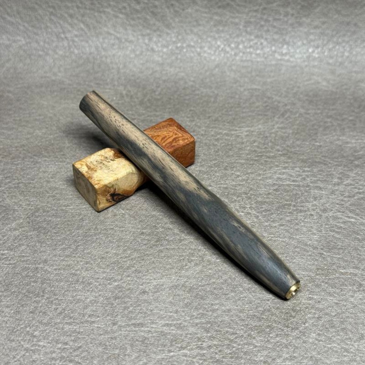 185ペン工房翌檜 特上 黒柿孔雀杢 ややこしい 木軸シャーペン 木軸  