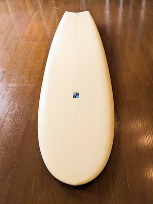 KatsuKawaminami Surfboards “ MOON FISH 5’8" “ TWIN  !!