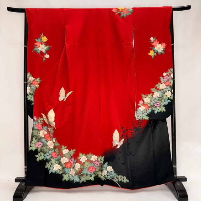 振袖 中古 赤 正絹 古典 裄66.7cm 身丈163.5cm 美品 M サイズ 成人式 6165