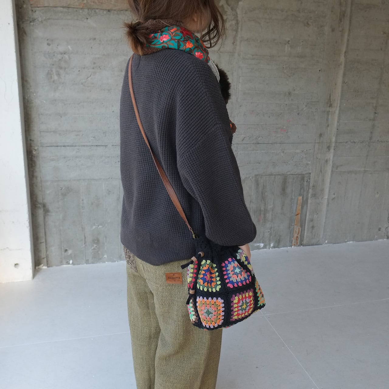 フラワークロシェ巾着バッグ（20w-019）ブラック | Hammock