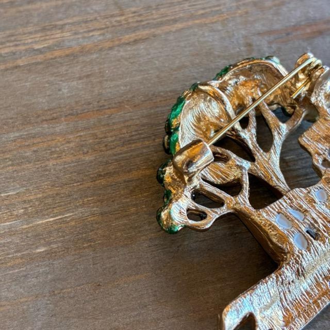 TOPANGA Jewelry　Bijou art brooch Colosseum　ビジューアートブローチ　コロッセオ　イタリア　プレゼント　プチギフト　ジャケット　帽子　バッグ　ニット
