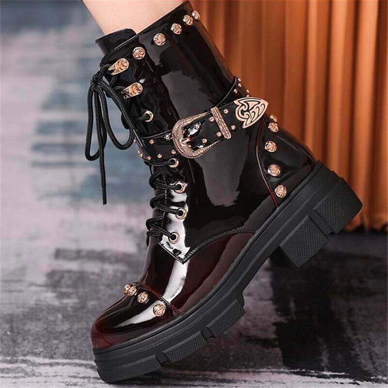 【新作】【送料無料】 リベット丸いつま先を高くした厚底女性ハイヒール金属装飾ハイヒールブーツモデルレディースパーティーブーツ 靴 シューズ ラウンドトー 10b372872005451