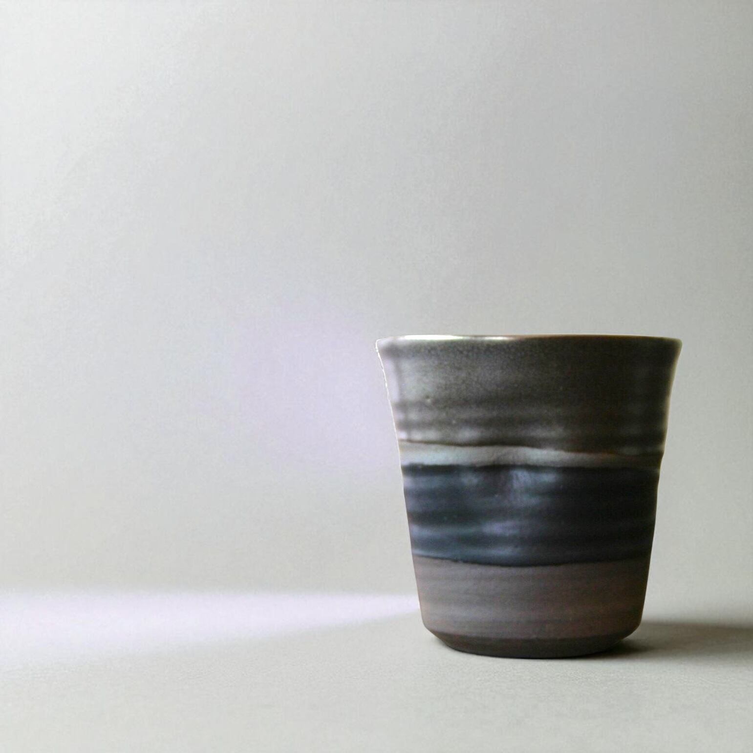 カップ(350 cc )ラスターフリーカップ黒 | TSUNE;田中恒子の器