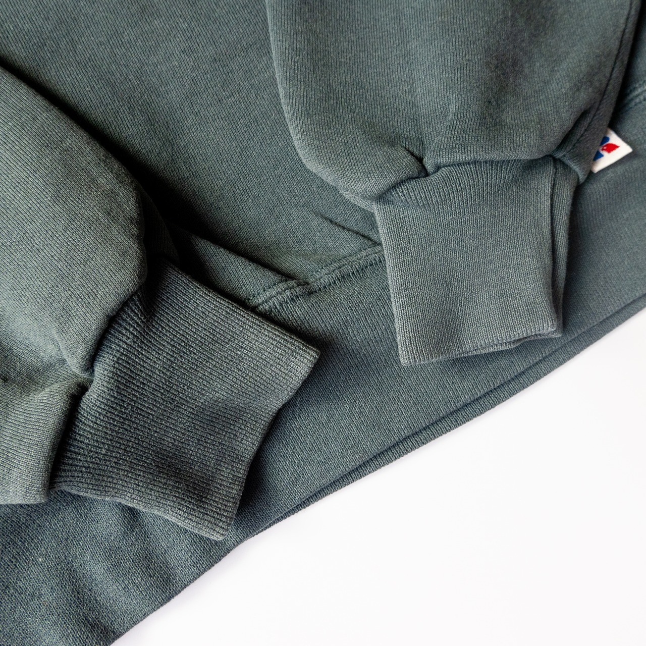 1990’s Russell plain sweat
