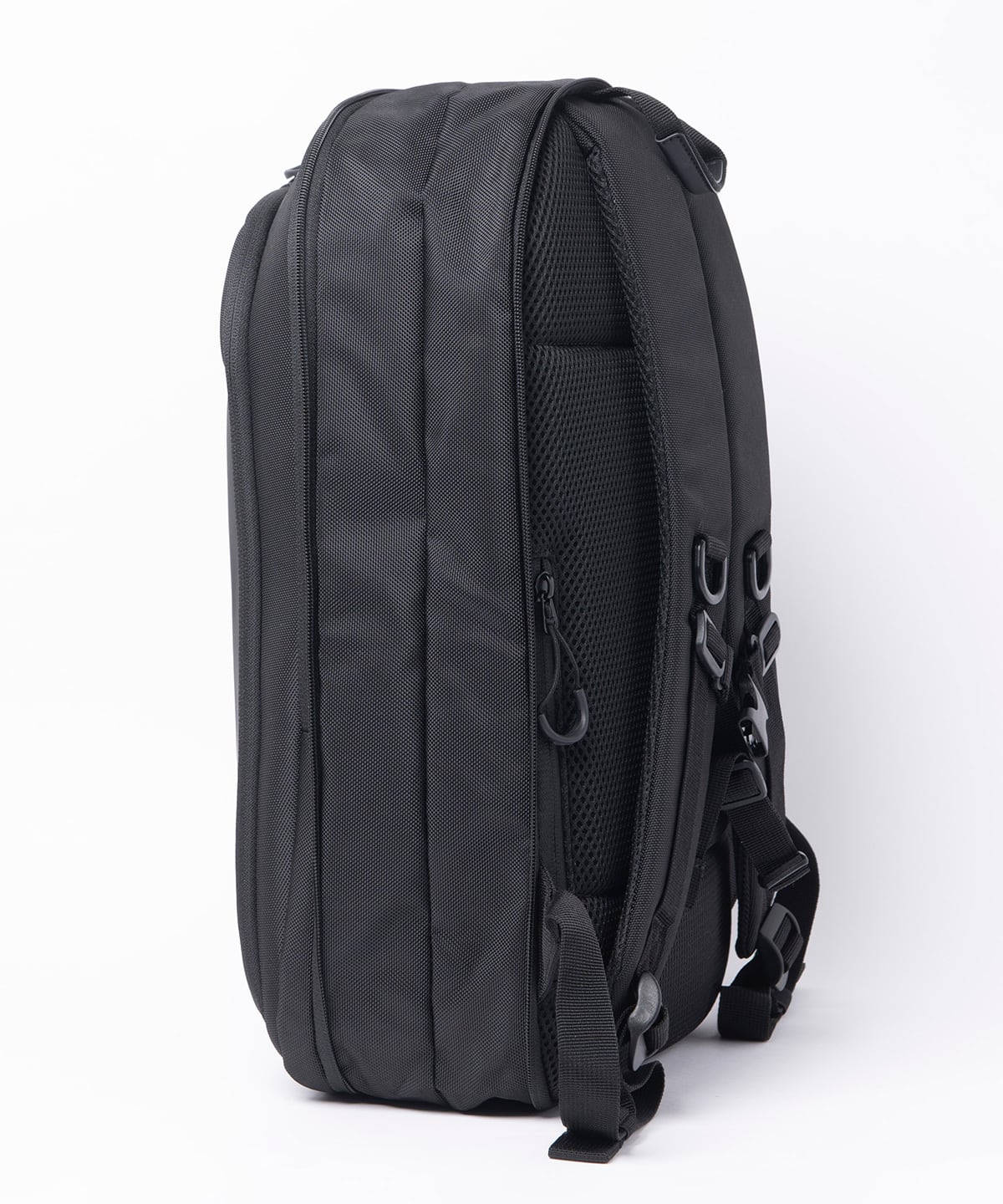 マチ拡張リュック | NOMADIC公式ECショップ