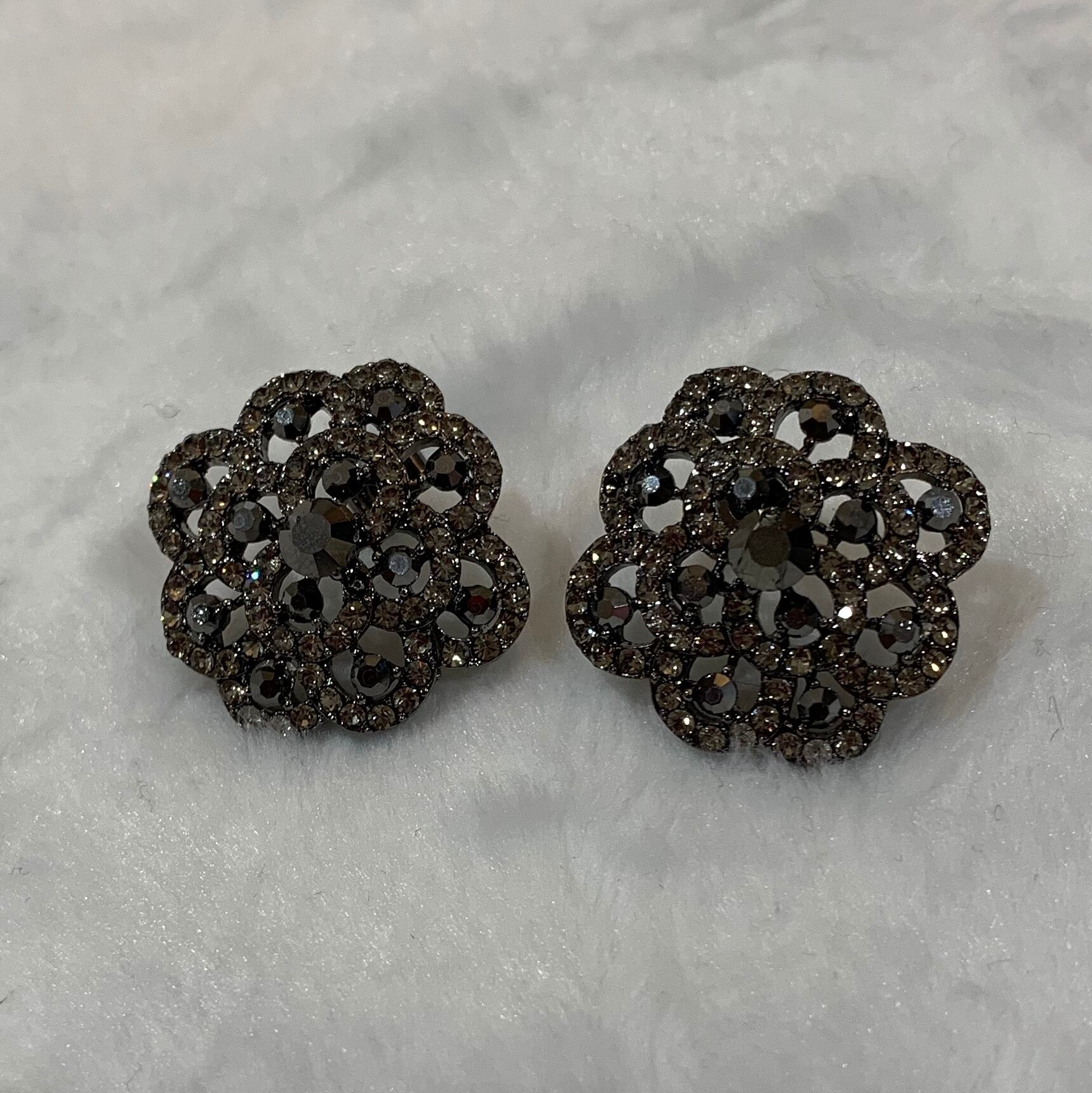 ゴージャスピアス