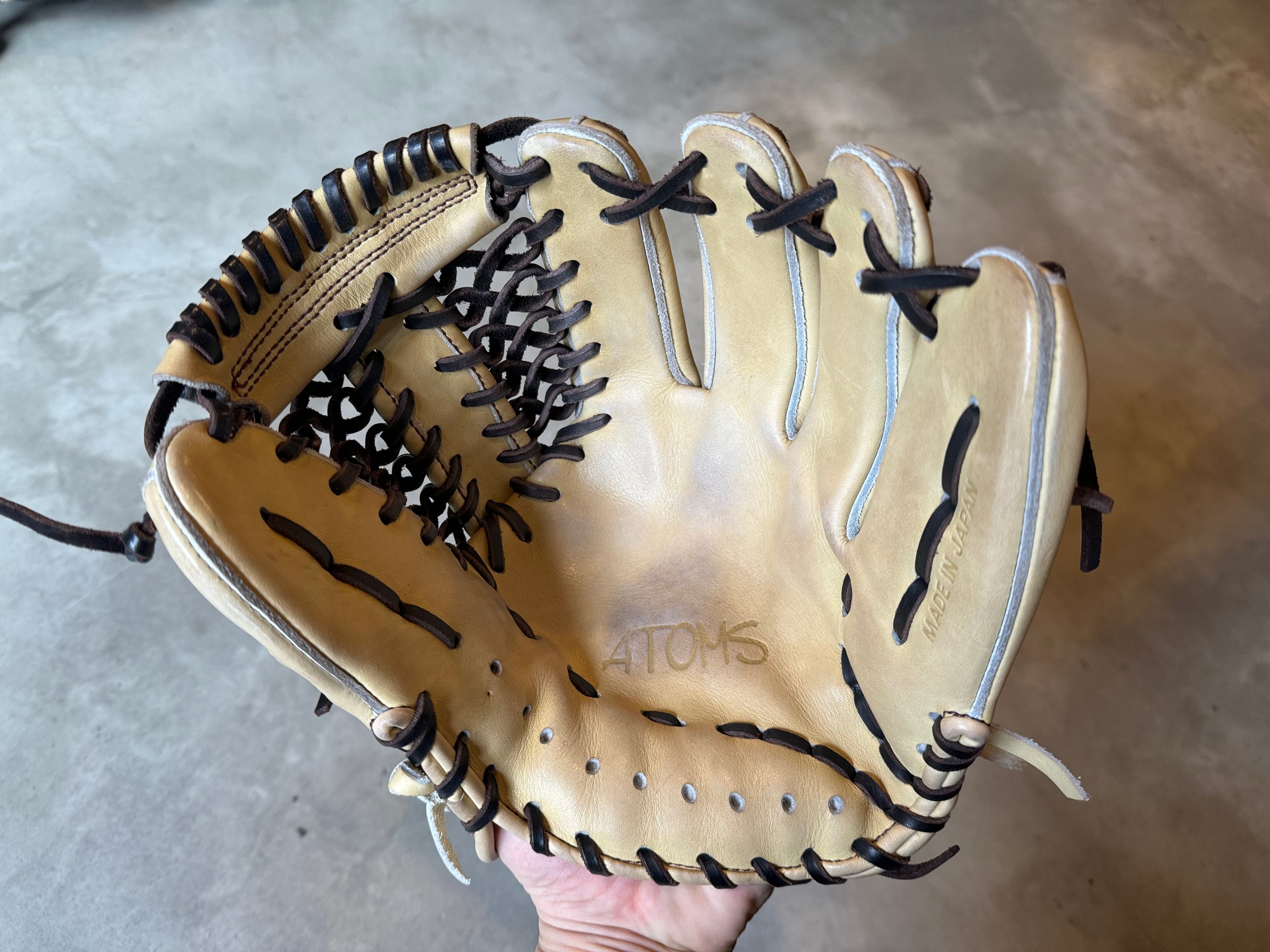 24SSオールスターモデル【ATOMS】硬式用グローブ 内野手用 066型