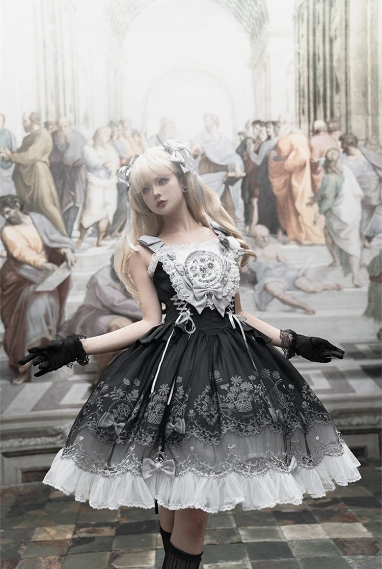 Rococo's Closet