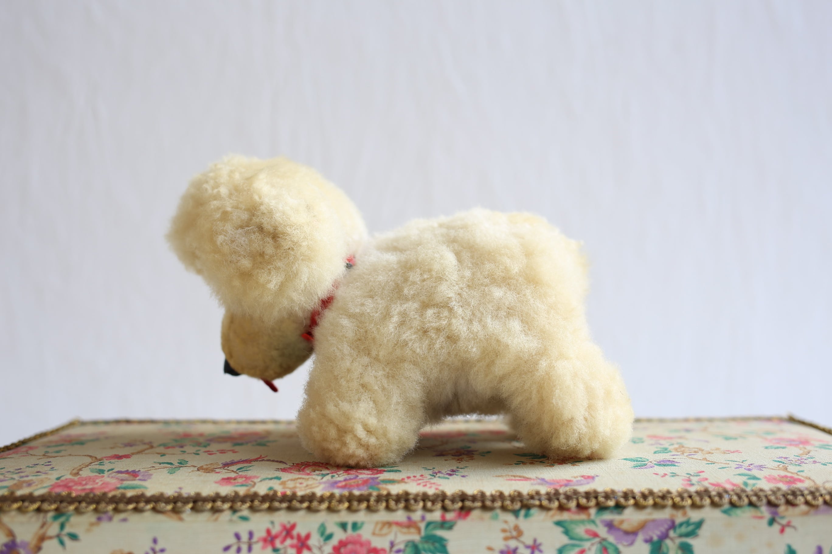 フランスアンティーク 犬 かわいこちゃん ミルキーカラー ぬいぐるみ