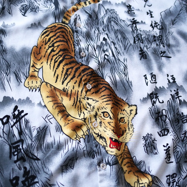 "虎×漢字" XXXL super over silhouette h/s shirt