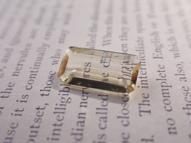 イエロースキャポライト　2.22ct　[C13‐273]