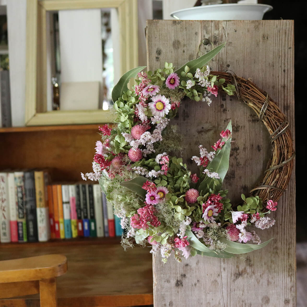 約直径30cm 数量限定】 大きめピンクのハーフムーンリース ＊ ドライ