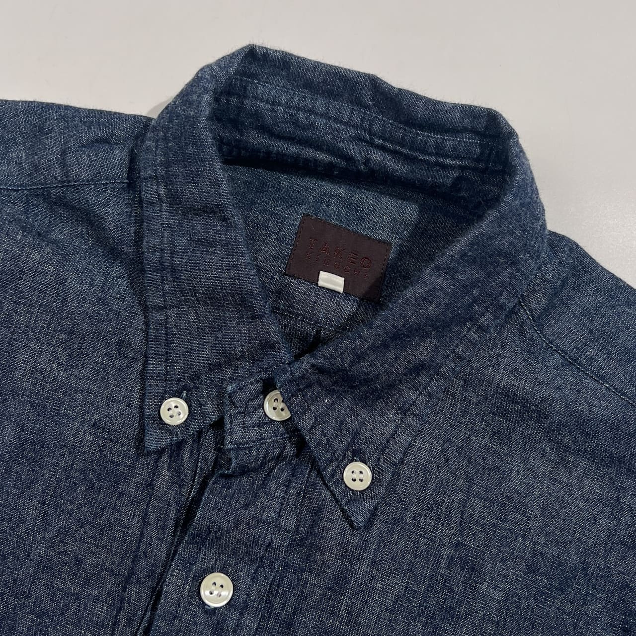 リネン混 TAKEO KIKUCHI タケオキクチ デニム風 シャンブレー BD ボタンダウン 半袖 プルオーバー シャツ 3/ネイビー系 メンズ