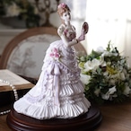 英国ロイヤルウースター「A Royal Presentation」フィギュリン 台座付 限定12500体 thumbnail 2