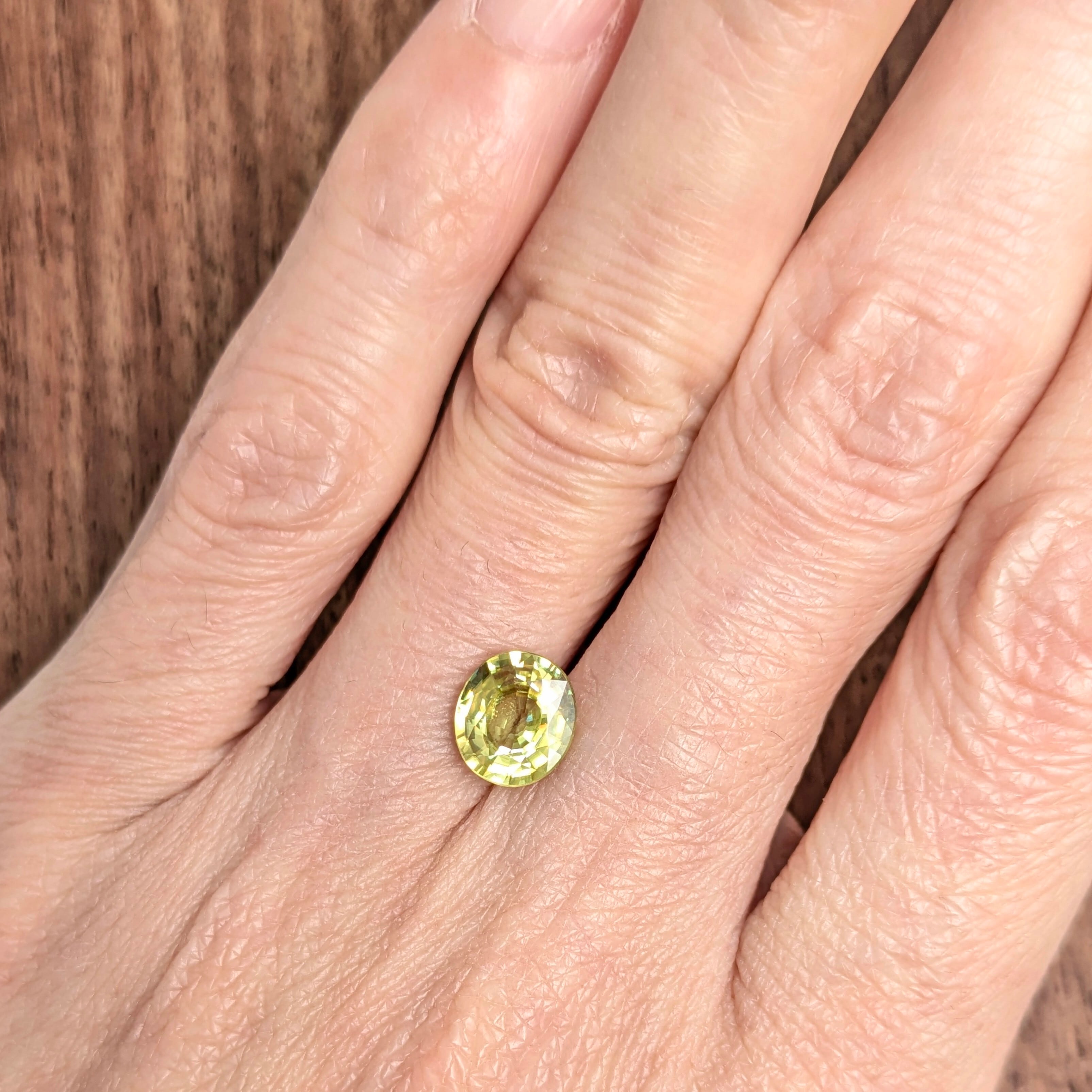 スフェーンルース マダガスカル産 【1.64ct】 PRO207963 | Gem's