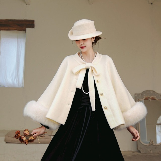 フェイクファー ケープ コート パールボタン リボン ゴシック クラシカル 大人きれいめ ポンチョ 冬