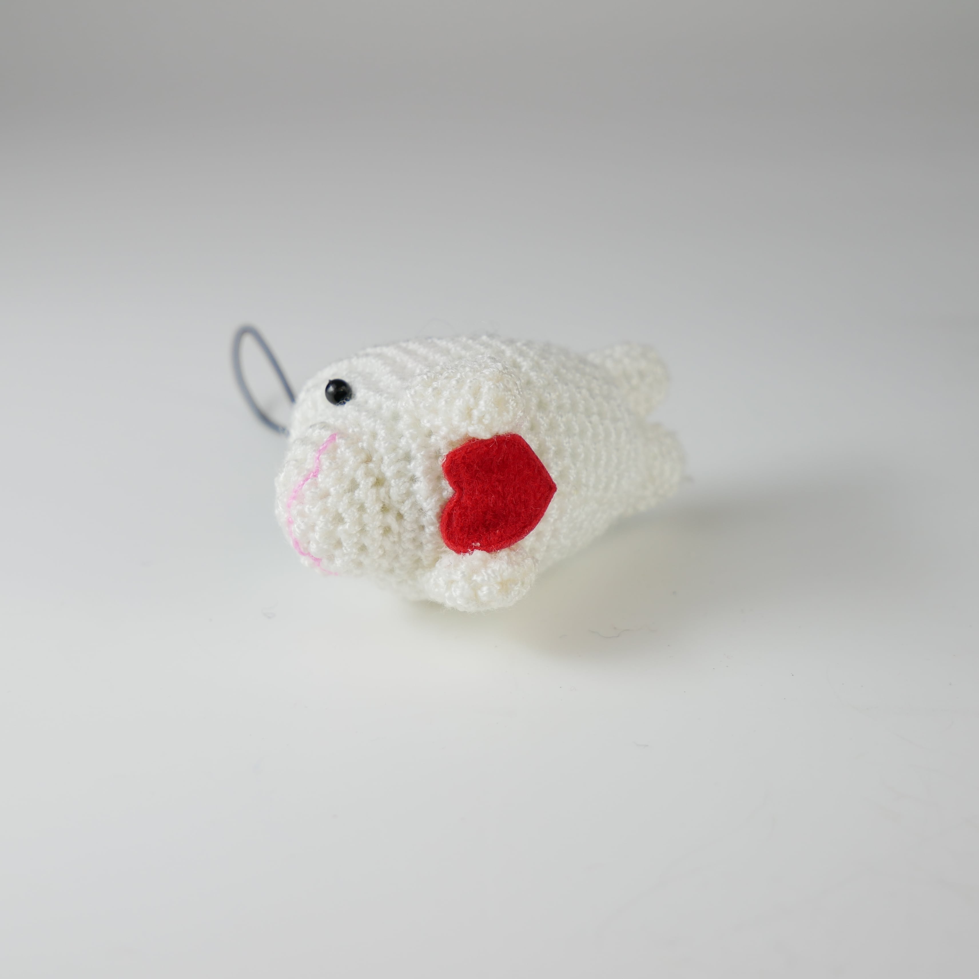 ベルーガ ハート 編みぐるみストラップ | サファリマーケット