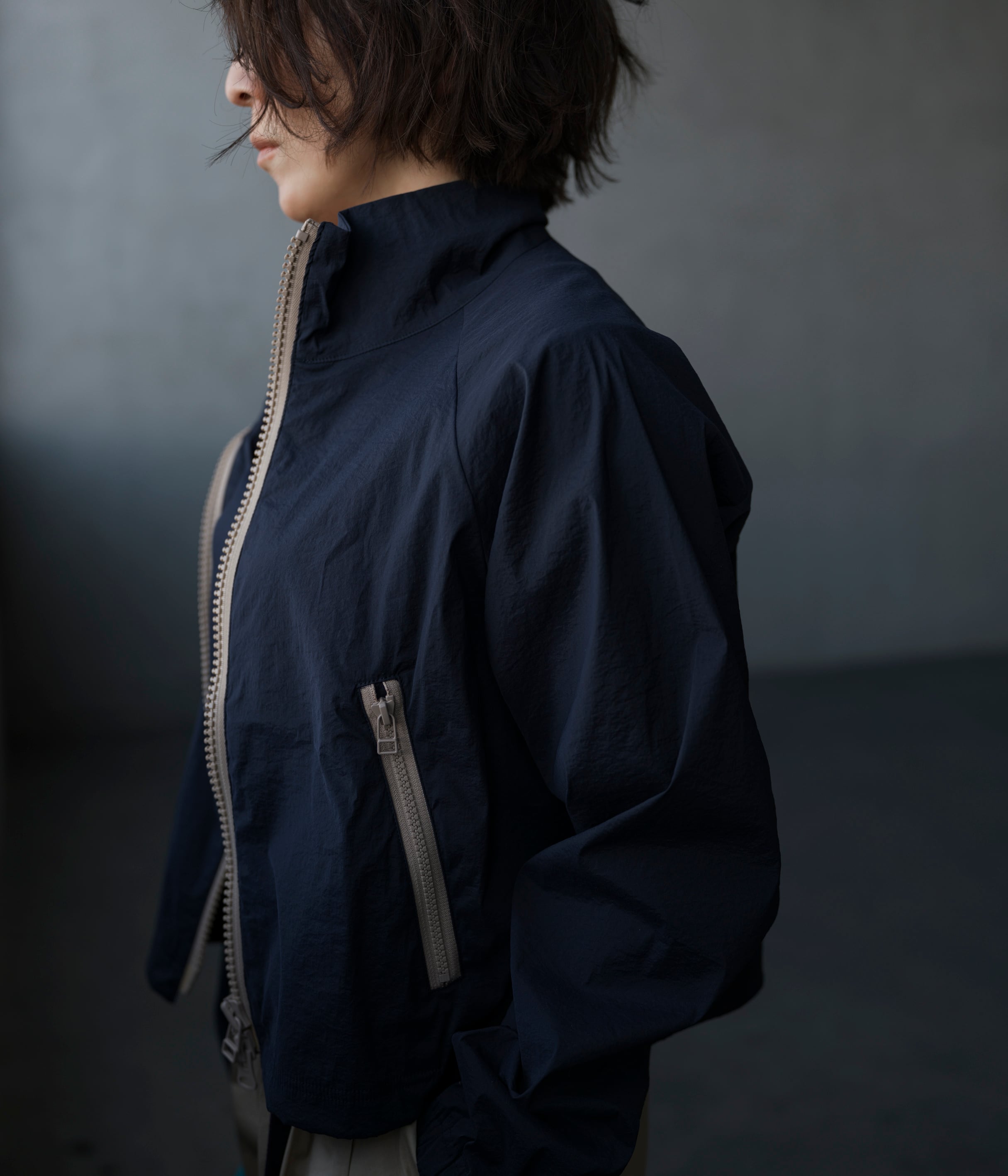 Airy Nylon Jacket | meravel