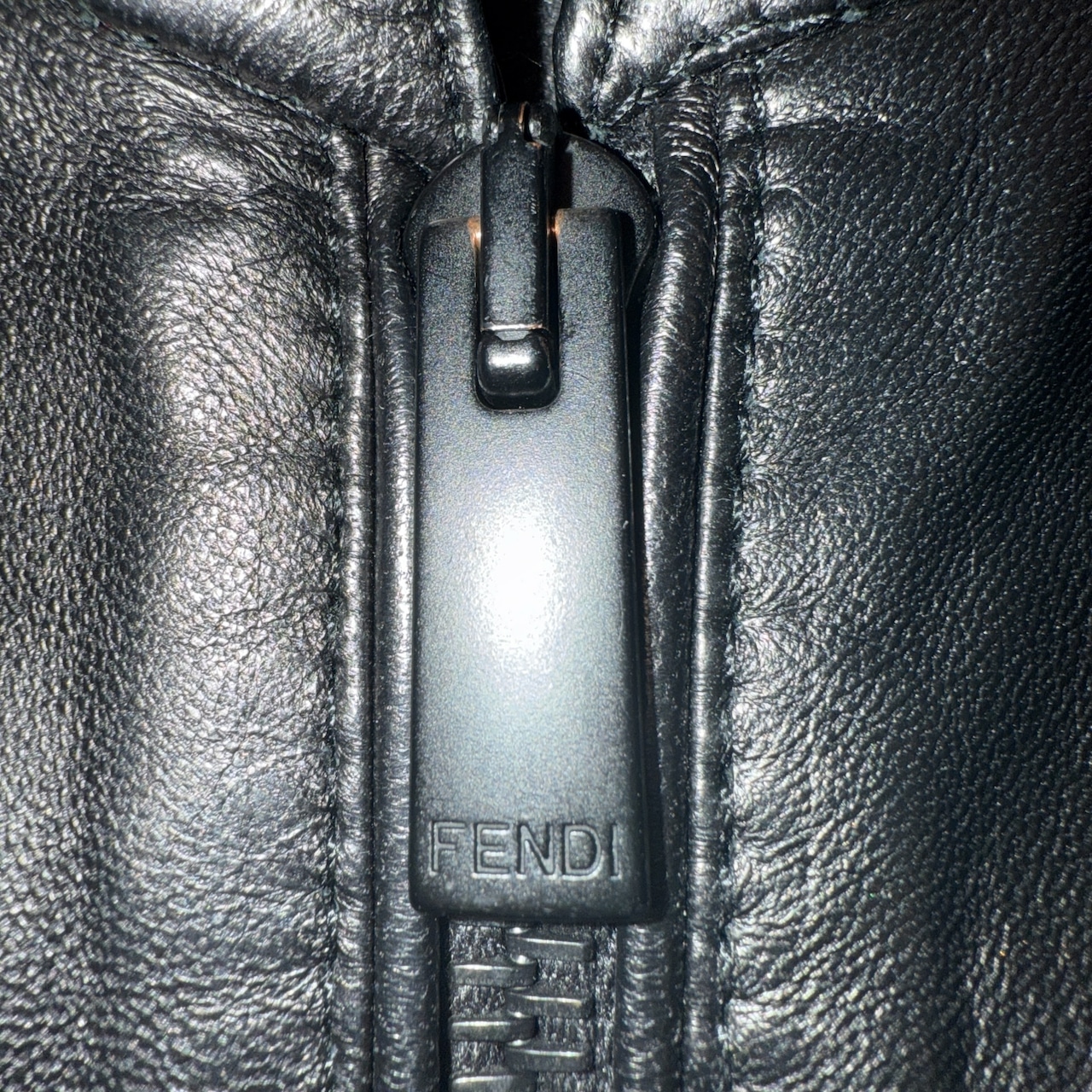 【FENDI】フェンディ“BAG BUGS” レザー ジャケット