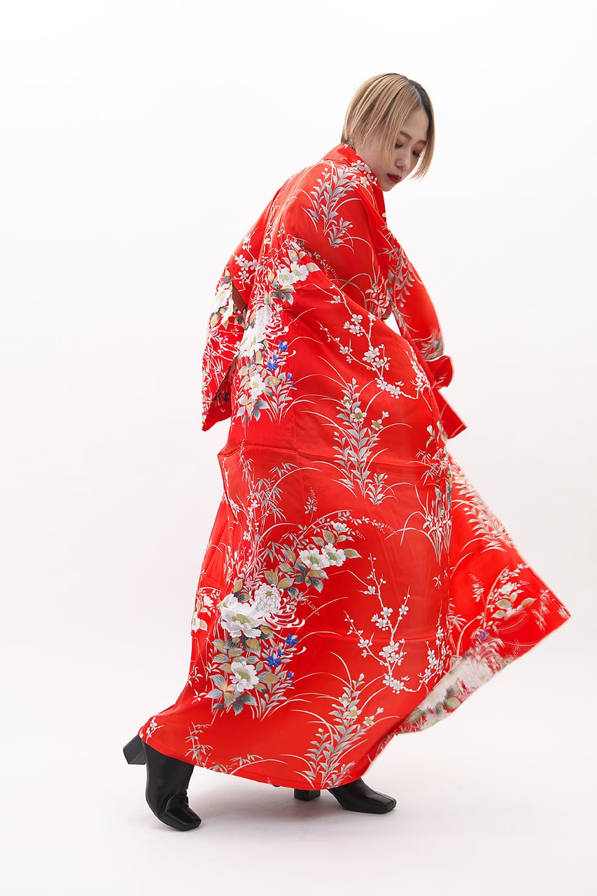 【送料無料】△▼超絶ソフト♪△▼高級シルク《芙蓉》KIMONOローブ【 "GRACEFUL FLOWER" KIMONO ROBE 】 ONE SIZE LADIES PURE SILK 100% LONG TYPE MADE IN JAPAN 日本製 トップス アウター 和服 和柄 和風 レトロ 和モダン 和コーデ 和ローブ ロング丈 コート マント 羽衣 天女 部屋着 コスプレ 衣装 お出かけ 日本土産 人気