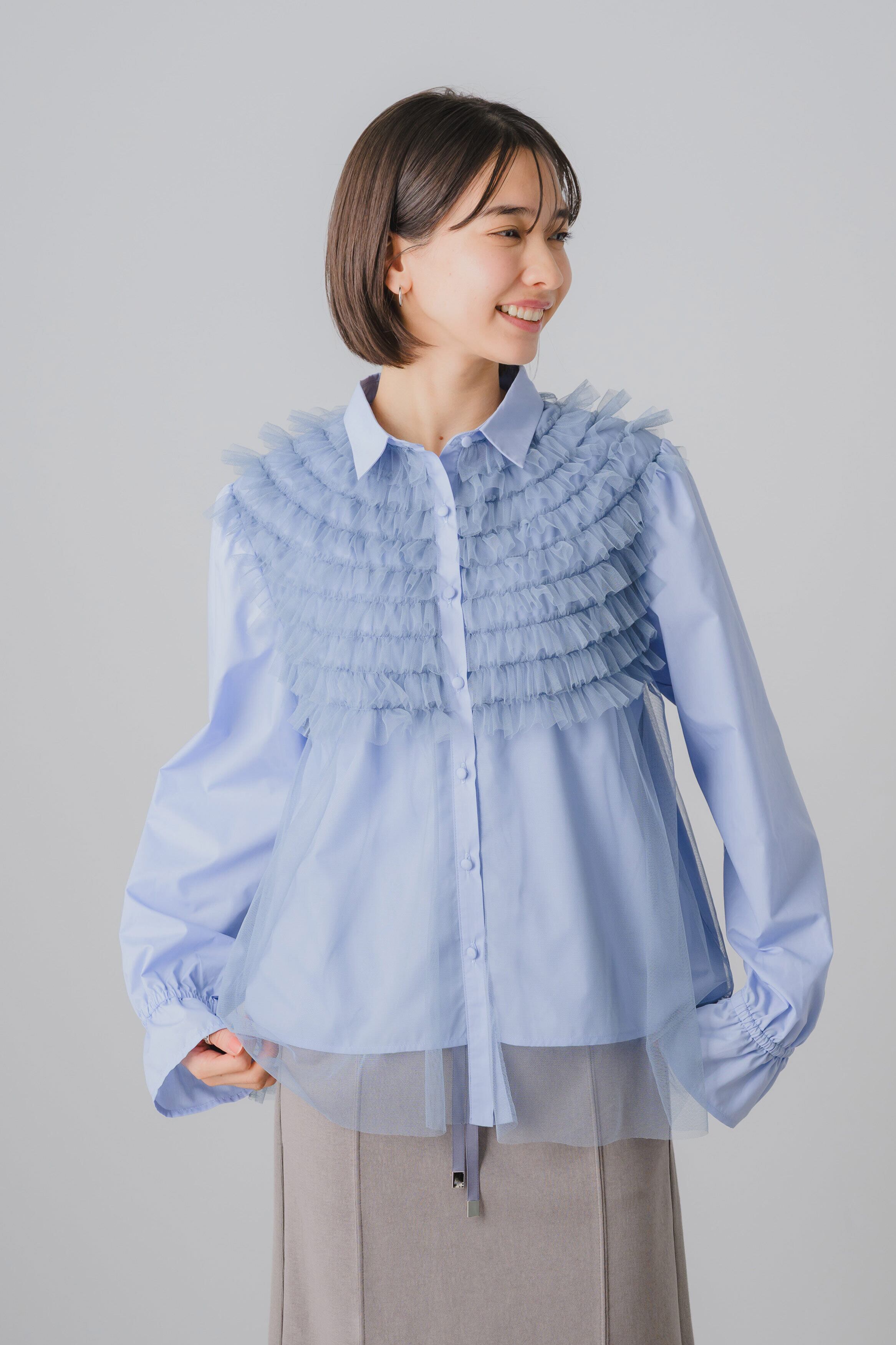美品【GALENA ガレナ】白Vネック 半袖シャツ 38/M 16500 上品 【公式通販】