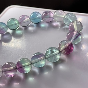 A4.優しいグラデーションフローライトブレスレット