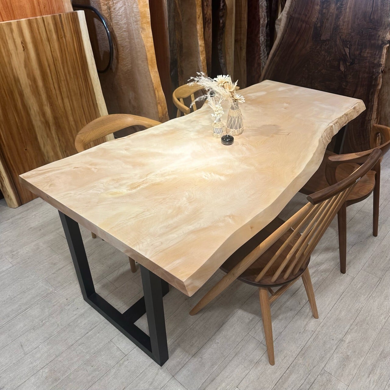 「セール品」栃　一枚板　ダイニングテーブル 40万→27万 栃 一枚板 一枚板ダイニングテーブル | 村上一枚板（Office M's