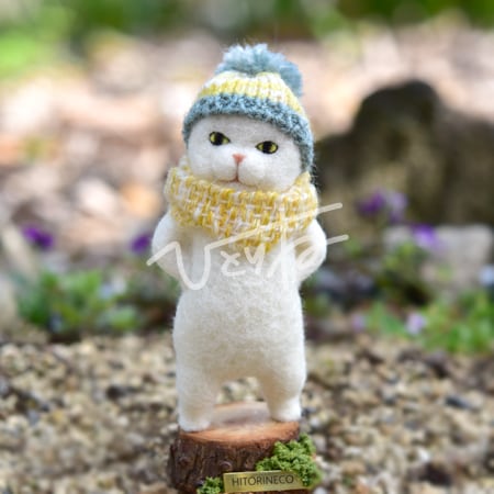 ひなた♡様お取置きです。レジンヘアゴム 猫ちゃんとニット帽の女の子