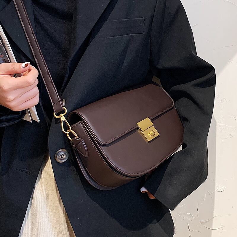 レッドスタンダードスタイル レトロ スクウェア メッセンジャーバッグ 手作りハンドバック2250688553