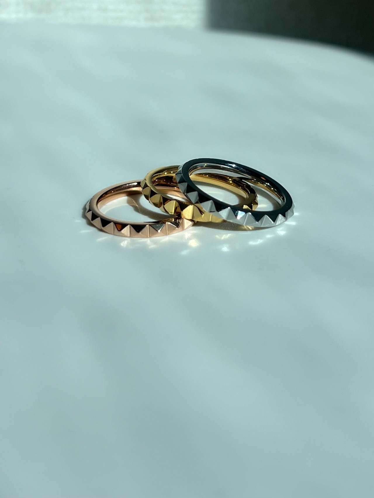 Studs ring