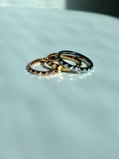 Studs ring